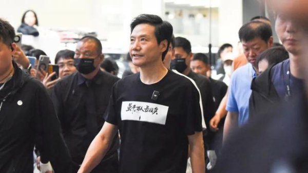 公赢网配资 车展想念雷军