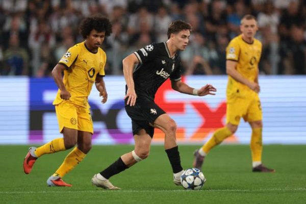 富裕配 伊尔迪兹和阿德耶米互夸：阿德耶米很出色，在学生时代就是小榜样